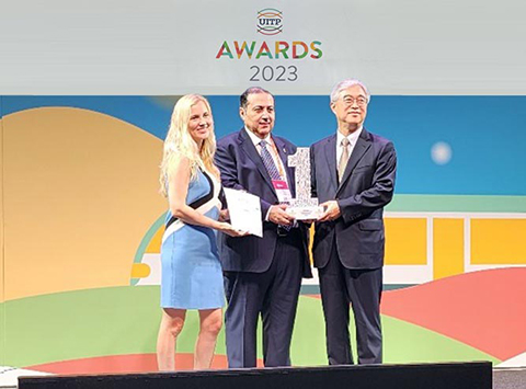 티머니 태그리스 결제, 2023 UITP AWARDS '신기술 혁신 분야 대상' 수상 사진